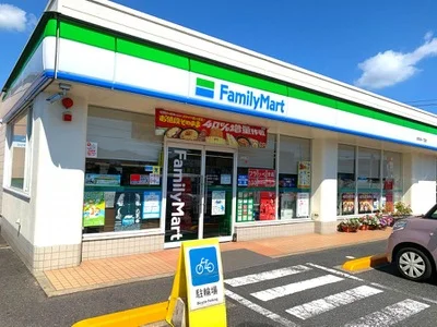 コンビニまで徒歩8分