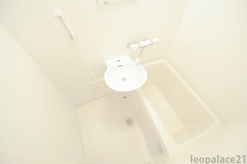 実際のお部屋と異なる場合がございます。