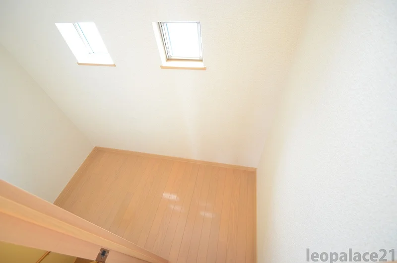 実際のお部屋と異なる場合がございます。