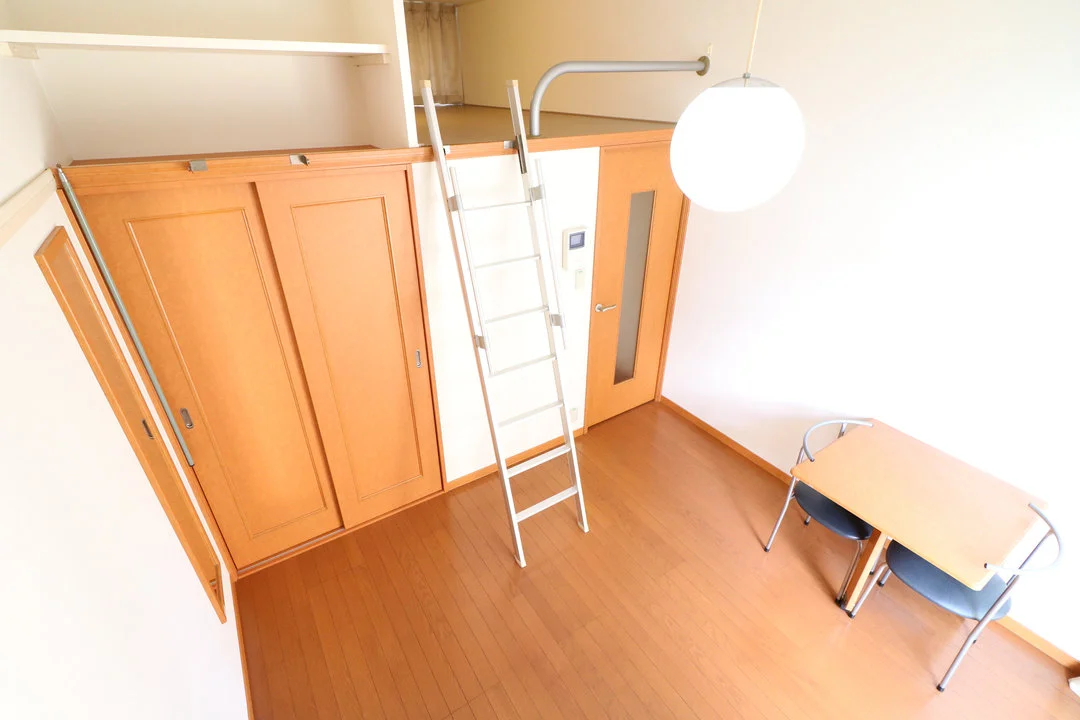 ロフトタイプは天井が高いので開放的なお部屋となります。