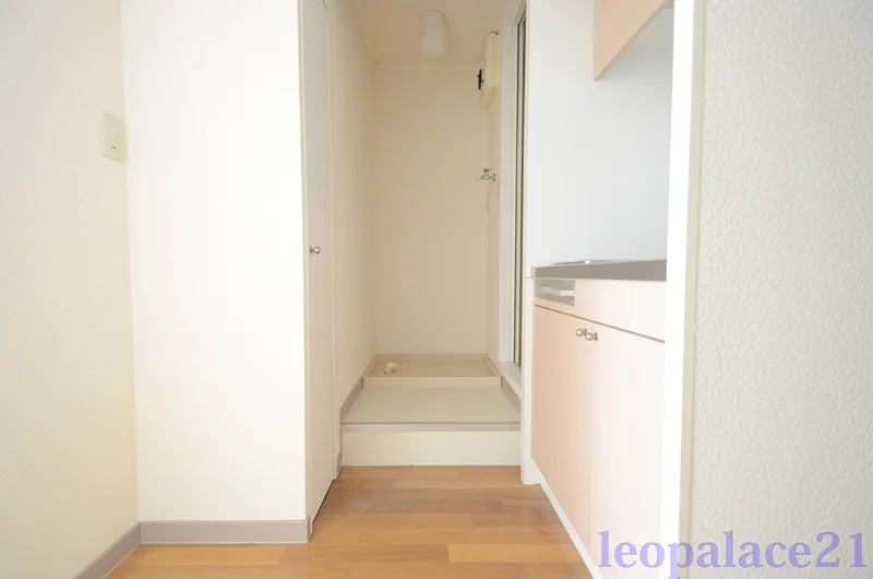 実際と異なる場合がございます。