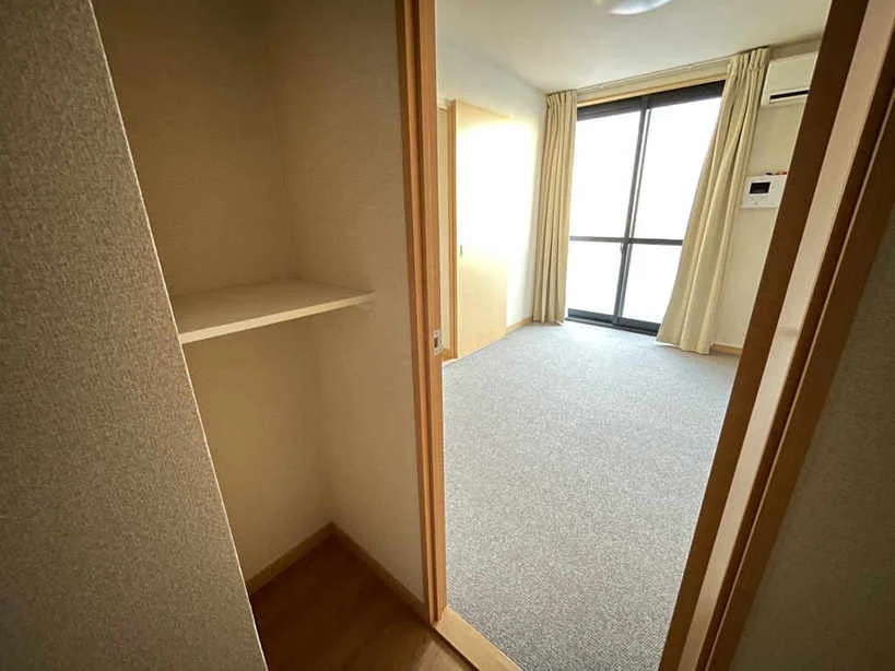 実際のお部屋と異なる場合がございます。