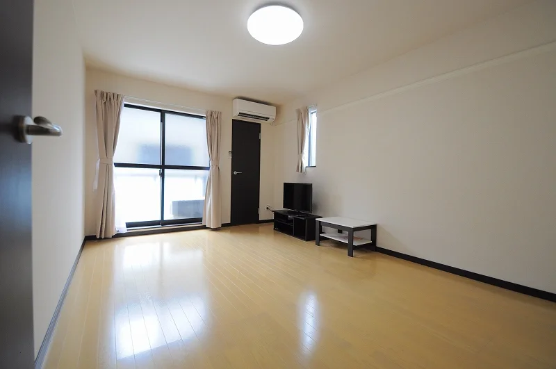 クローゼットつきのお部屋です