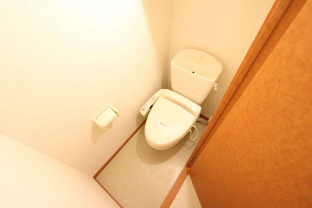 温水洗浄便座を完備しており快適な毎日を！