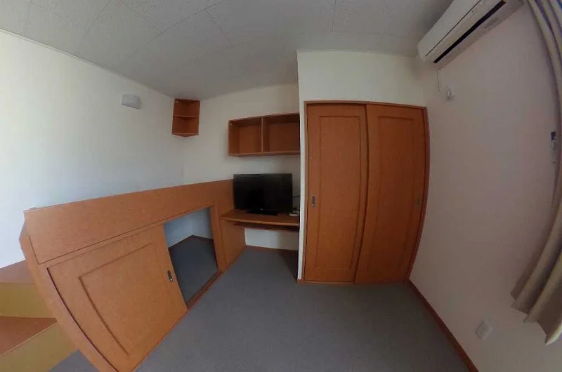 クローゼット、収納棚、ベッド下収納あり。