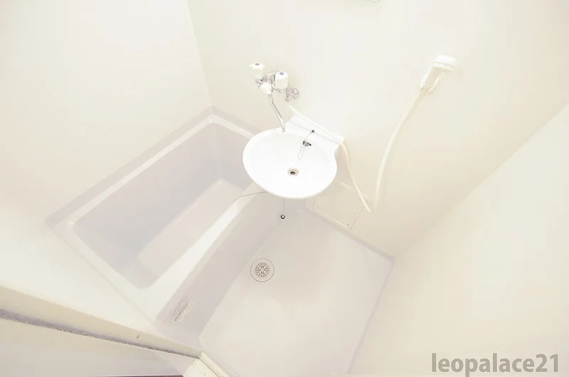 同シリーズの類似となります。現況を優先致します。