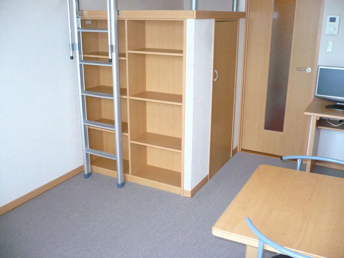 1Fはフローリング、2Fはカーペット