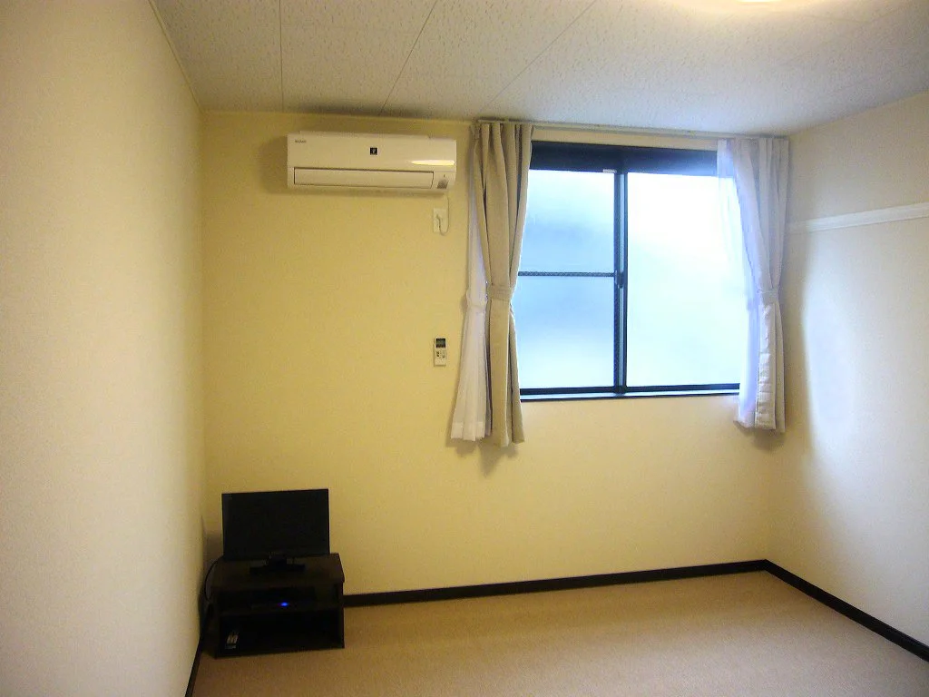 家具・家電有りの部屋です。