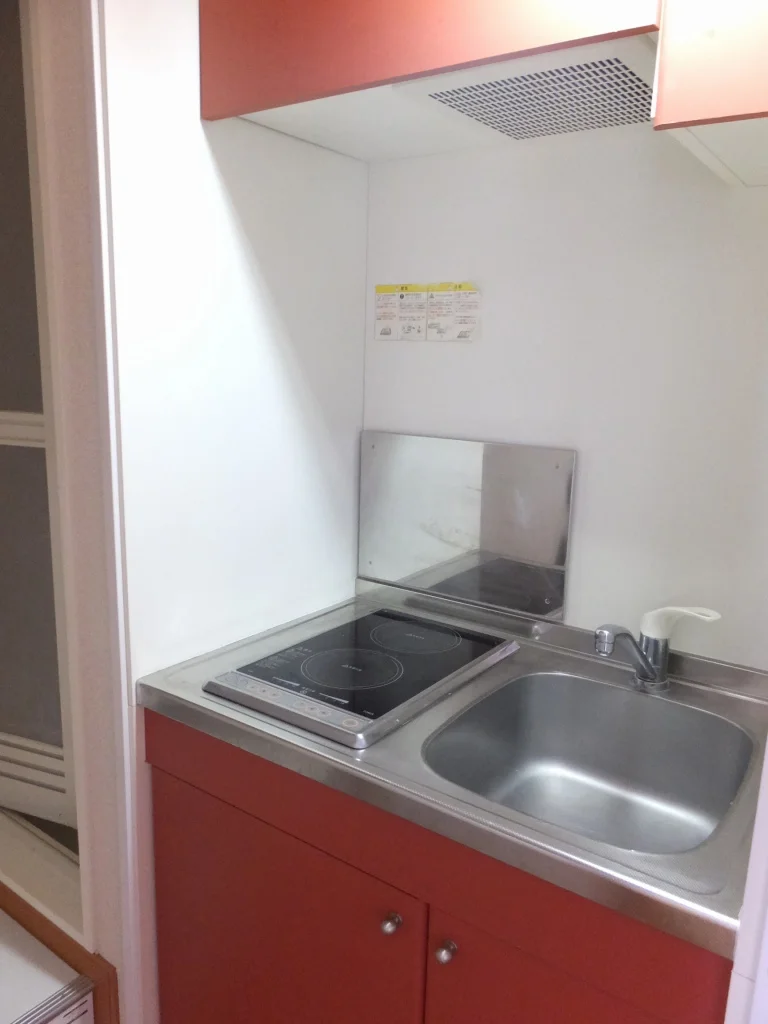 ２口ラジエントヒーター設置済みです。