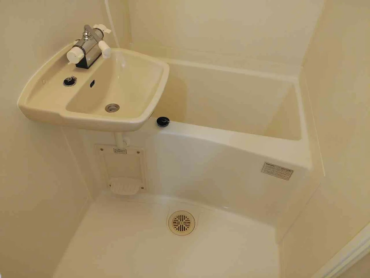 設備・使用は号室により異なる為、現況を優先致します。