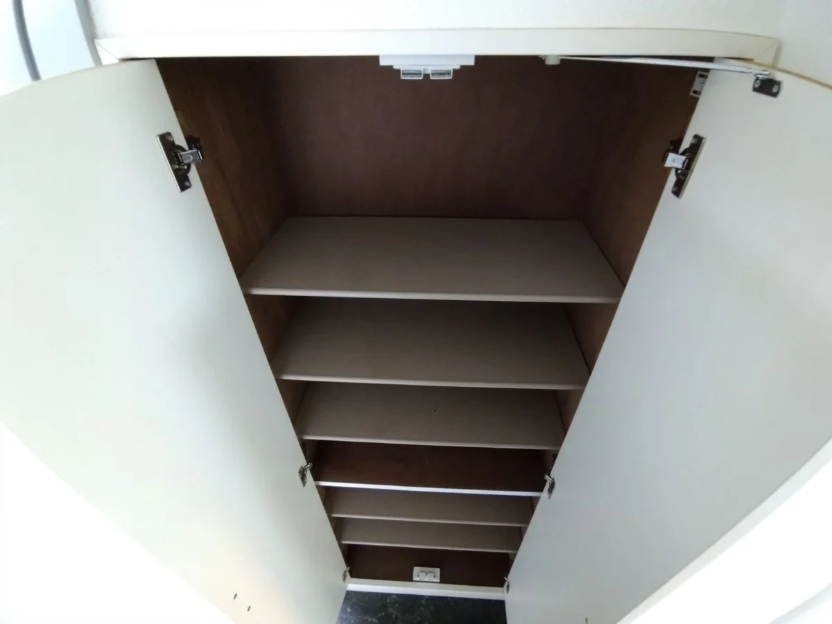 シューズボックス