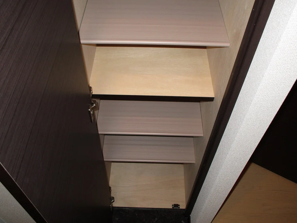 シューズボックス