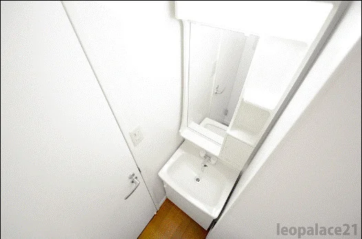 備品や設備仕様は号室等により異なります現地をご確認下さい。