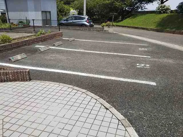 写真と現状が異なる場合は現状を優先します。