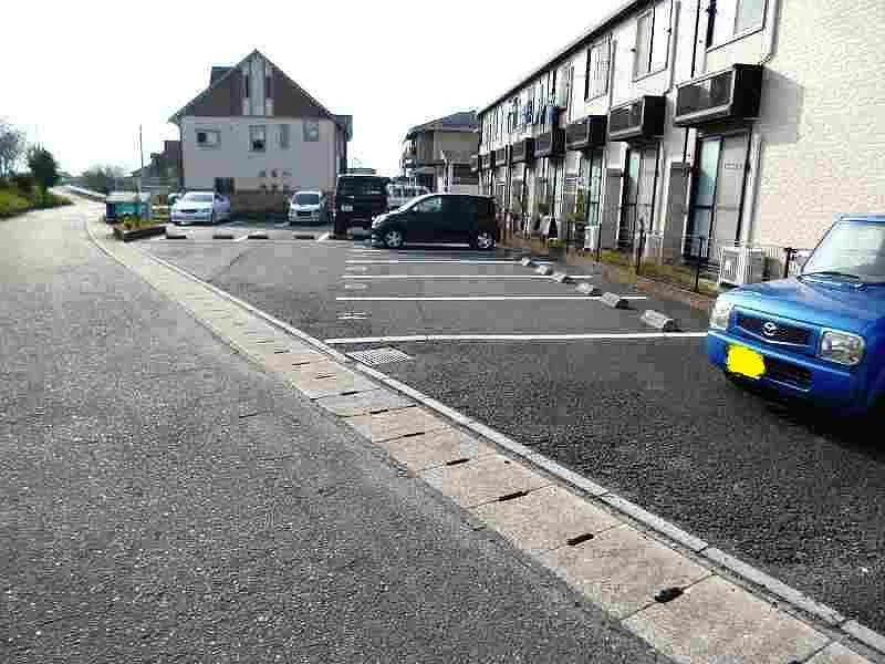 写真と現状が異なる場合は現状を優先します。