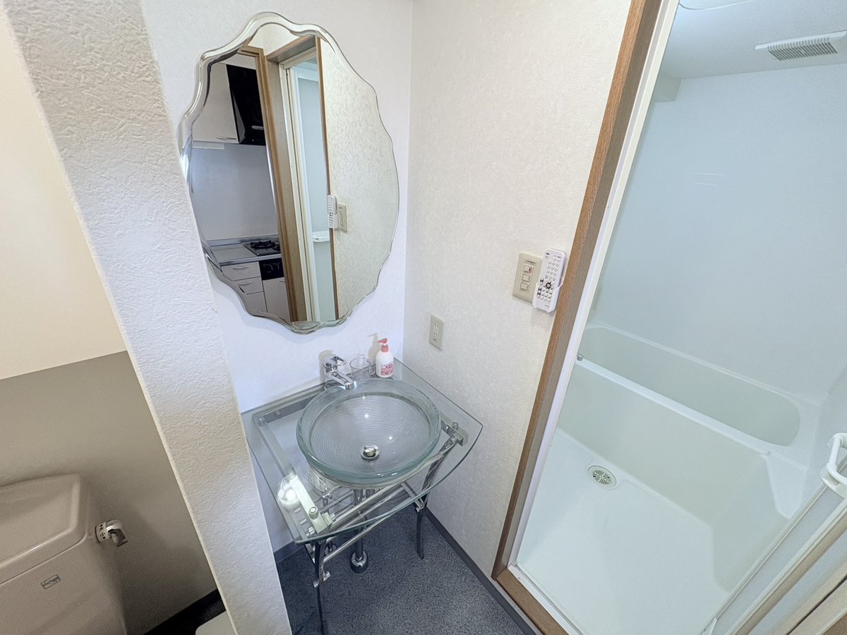 嬉しい独立洗面台付★☆忙しい朝でも余裕をもって身だしなみが整えることができます♪
