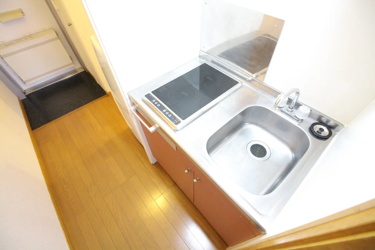 お手入れがしやすいタイプの電気コンロです♪