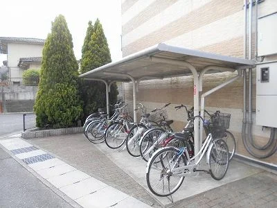 屋根付駐輪場
