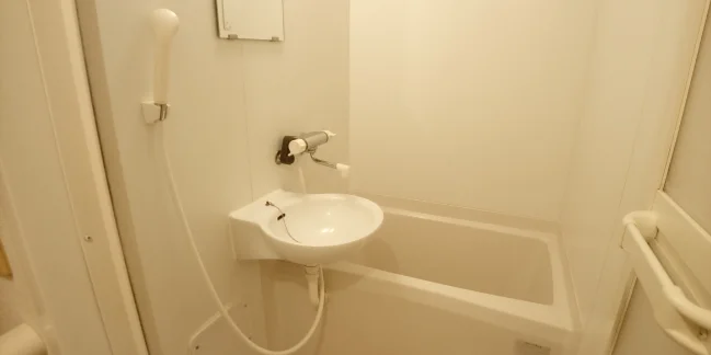 設備・使用は号室により異なる為、現況を優先致します。