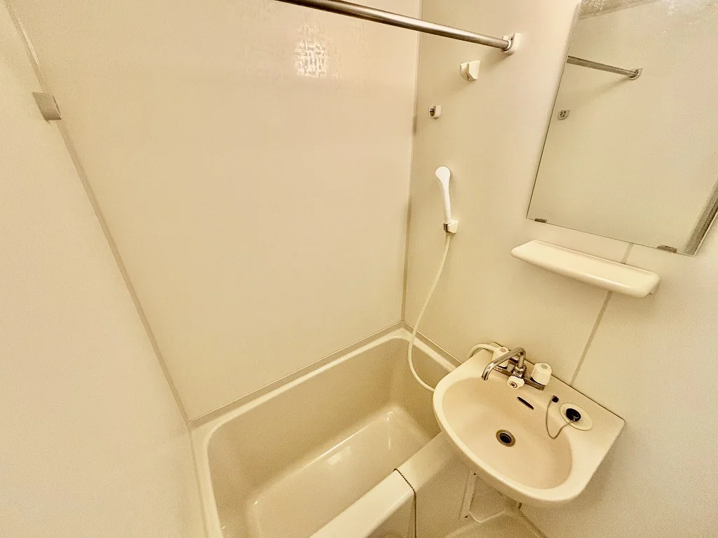 設備・仕様は号室により異なる為、現況を優先いたします。