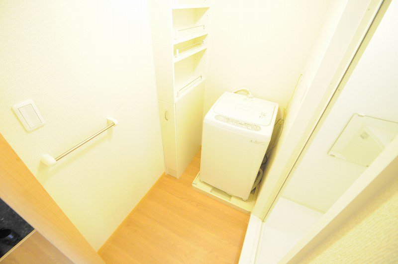 脱衣所には洗濯機（※画像は代表例です）