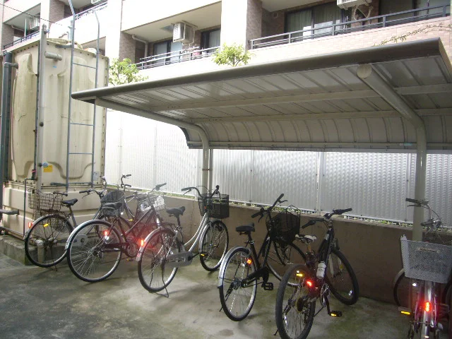 駐輪場　原付＆自転車のみ駐輪可能