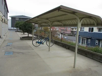 屋根付き駐輪場です。