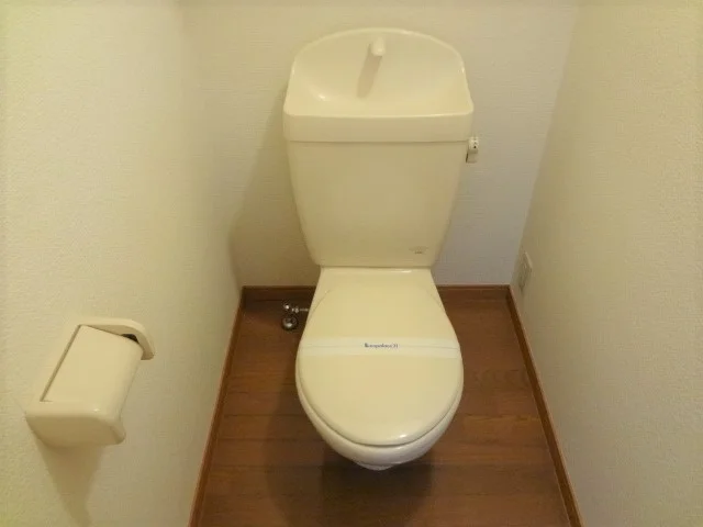 トイレとお風呂はセパレートタイプです