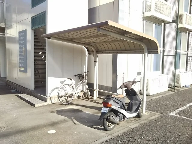 屋根付き駐輪場