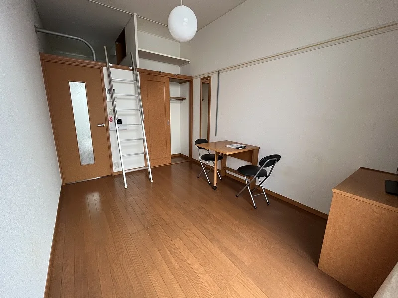 2階は絨毯仕様