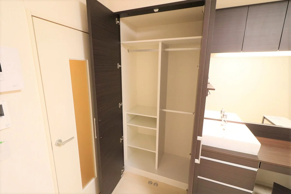 大型クローゼットにより女性の方でも収納が安心！
