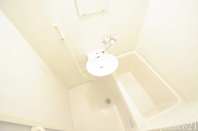 備品や設備仕様は号室等により異なります現地をご確認下さい。