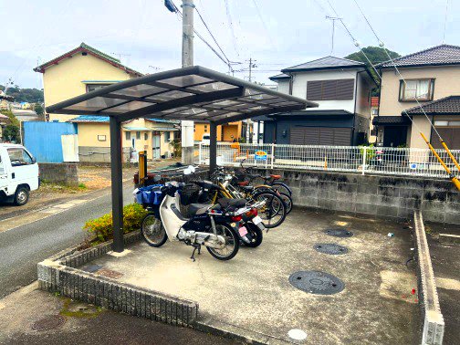 屋根付き駐輪場