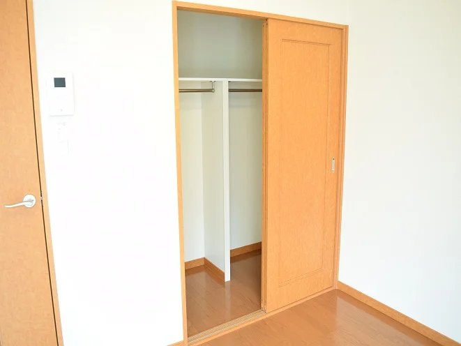 収納スペースも広く奥行きのあるものとなっております。