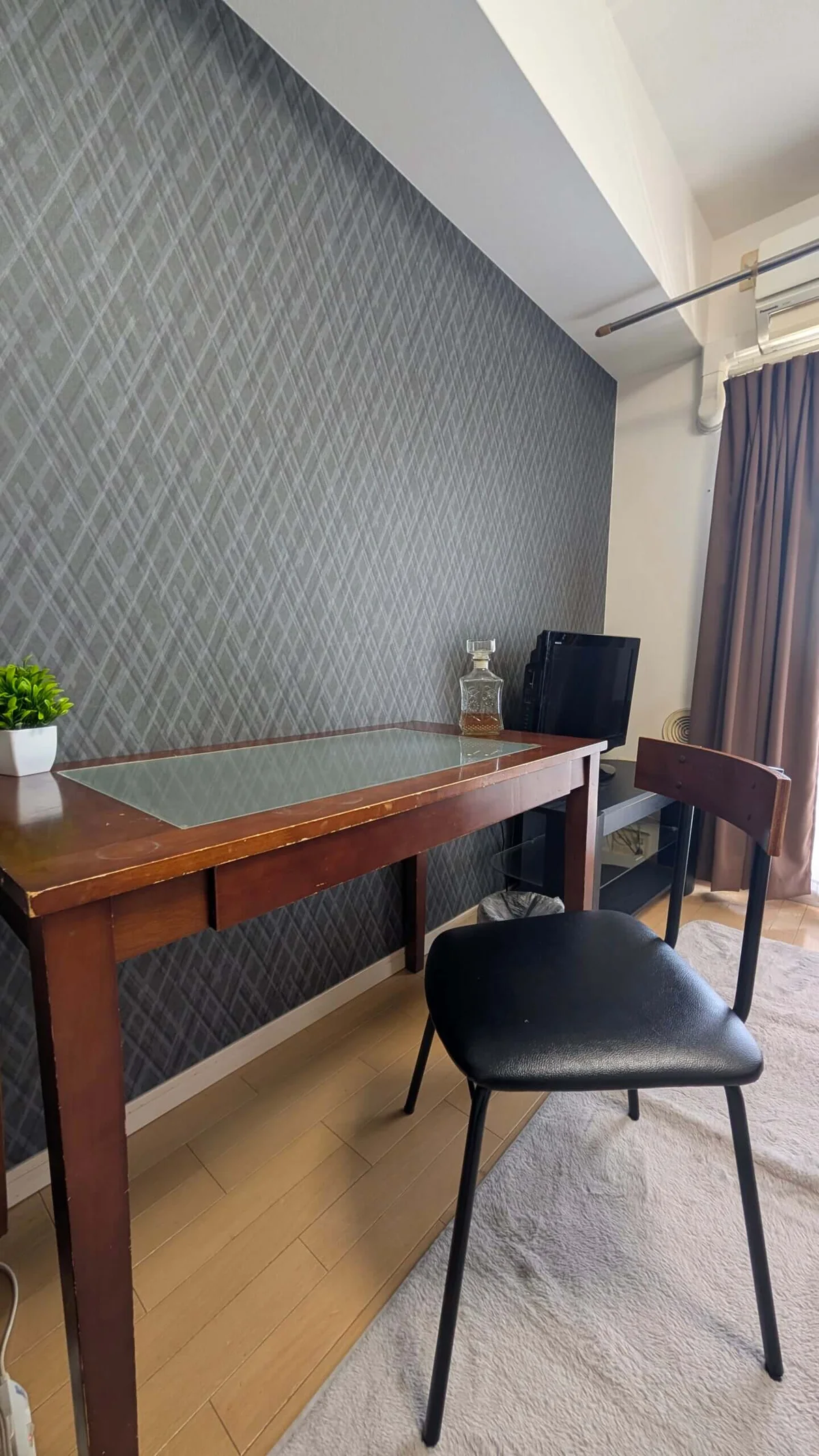 デスク・チェアも完備♪