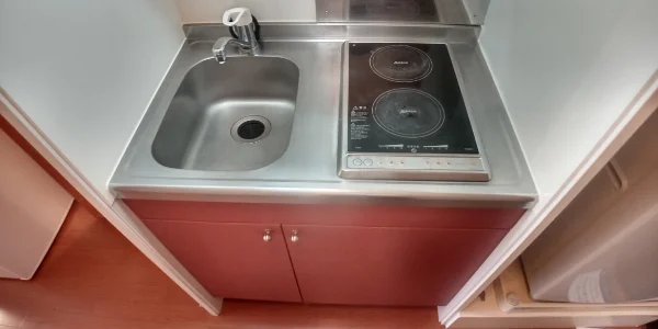 システムキッチン２口コンロ付き（ラジエントヒーター）