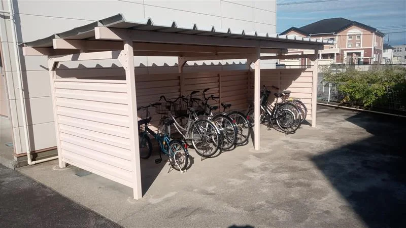 屋根付き駐輪場