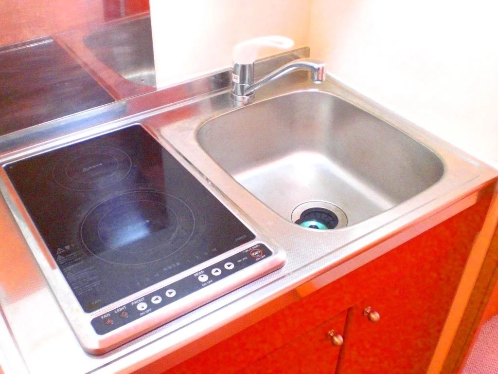 電気コンロなので初めての一人暮らしでも安心です。