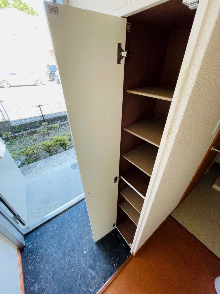 シューズボックス