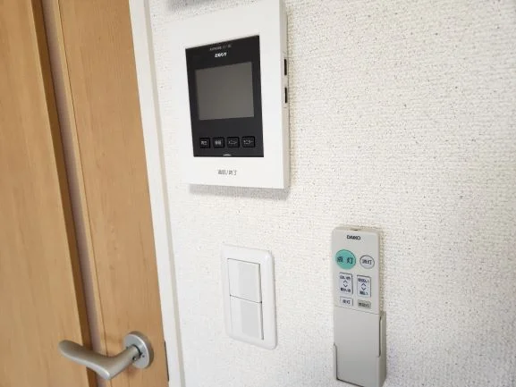 モニター付インターホンなので安心感抜群です。