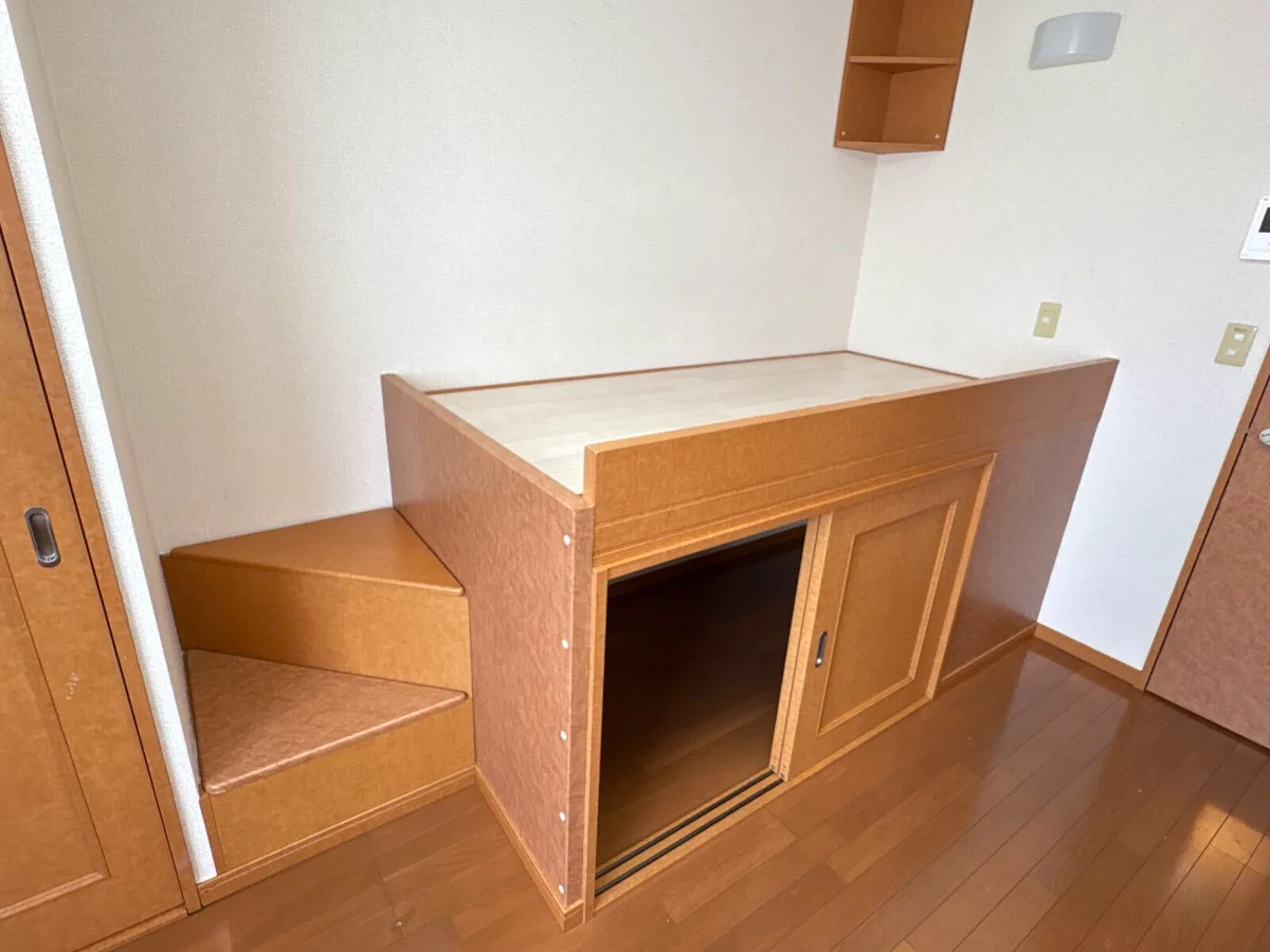 1階はフローリング、2階はじゅうたんです。