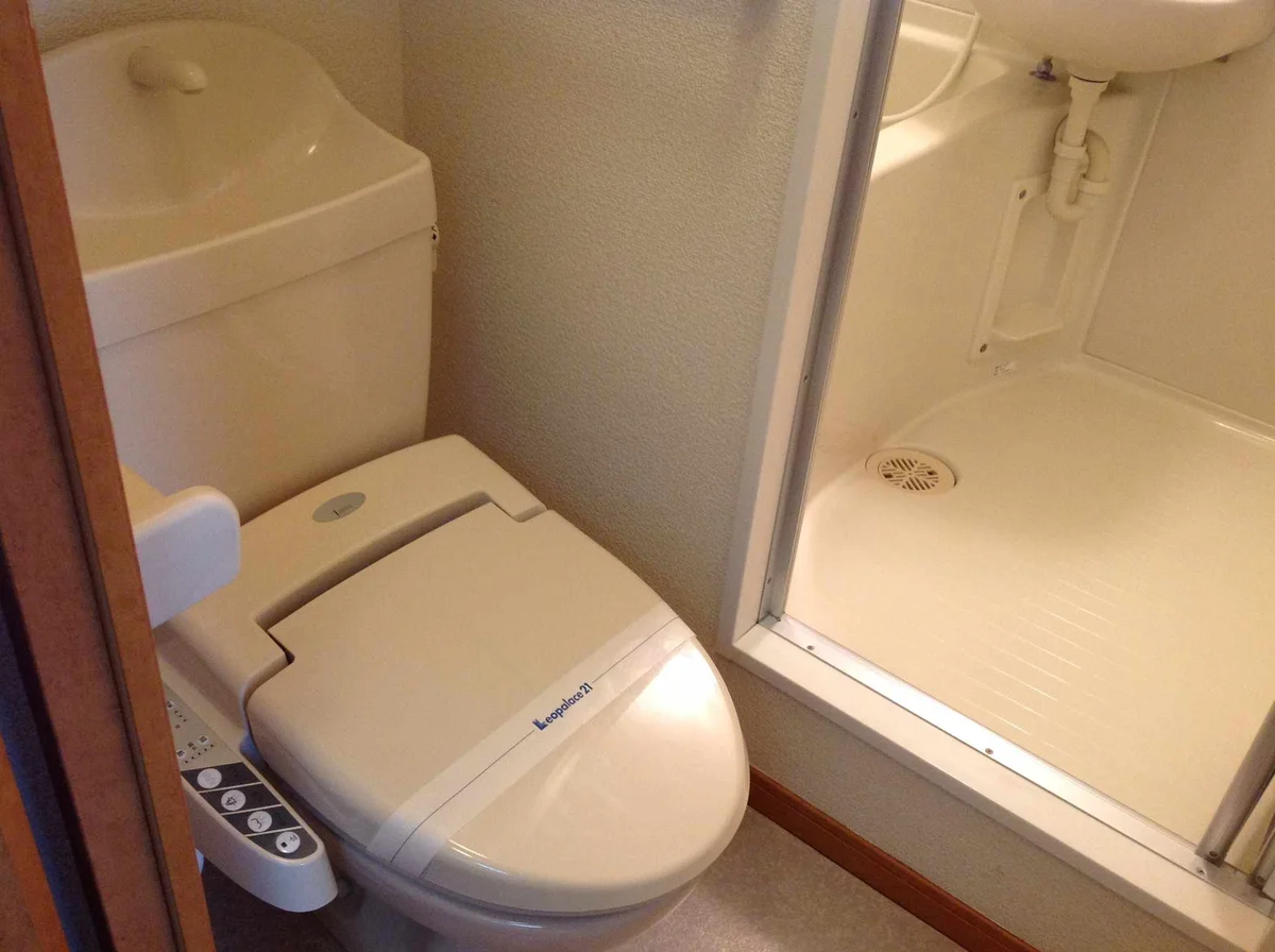 温水洗浄機付便座