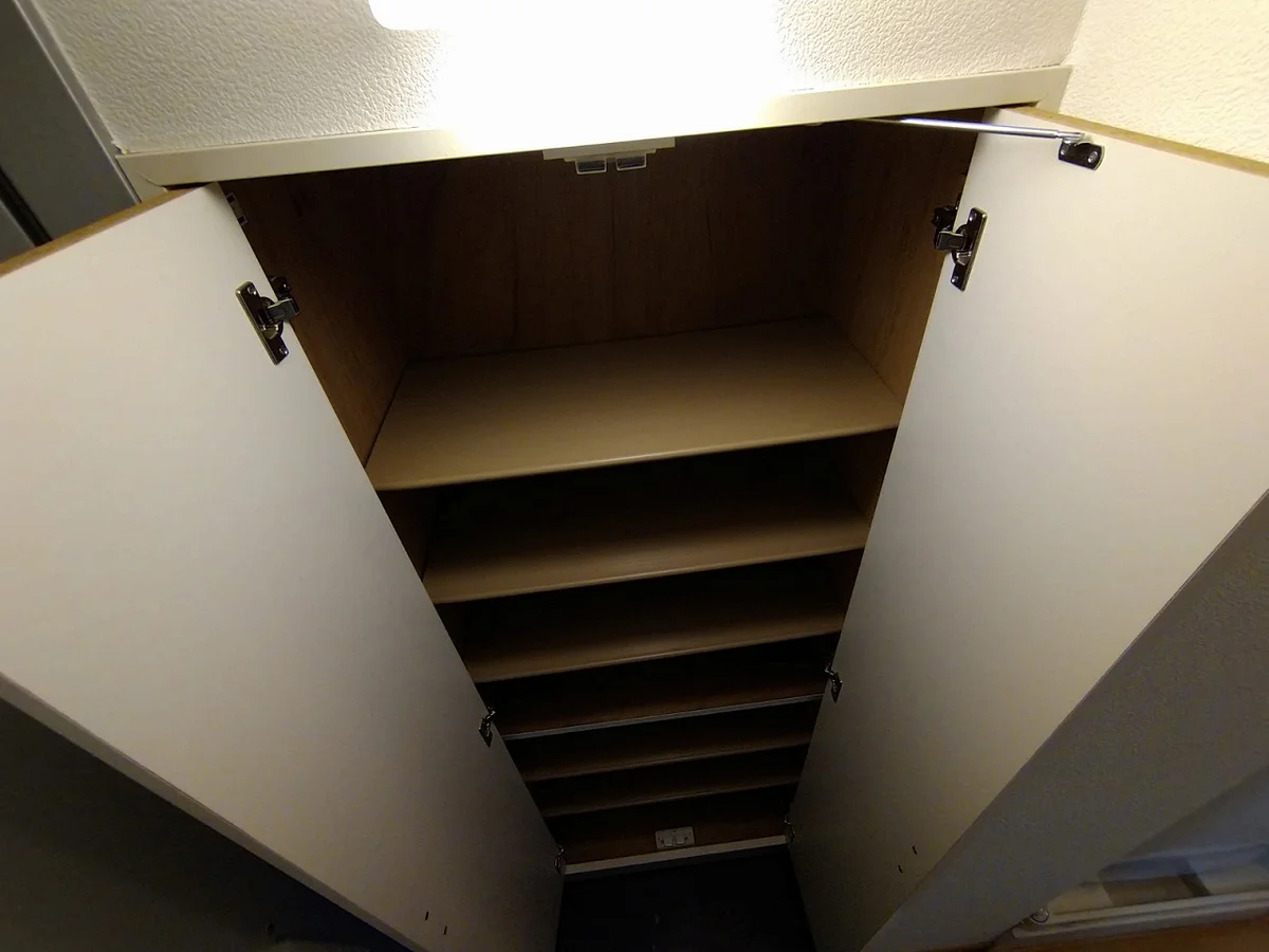 シューズボックス