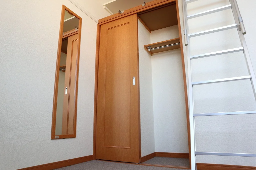 お部屋によって絨毯の種類・家電のメーカー等が異なります