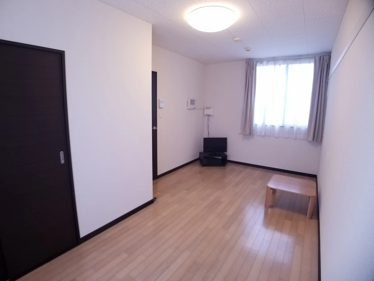 設備・使用は号室により異なる為、現況を優先致します。