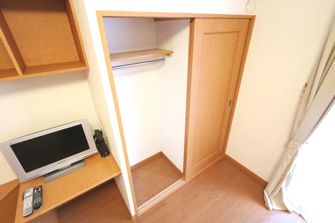 大型クローゼットにより女性の方でも収納が安心！