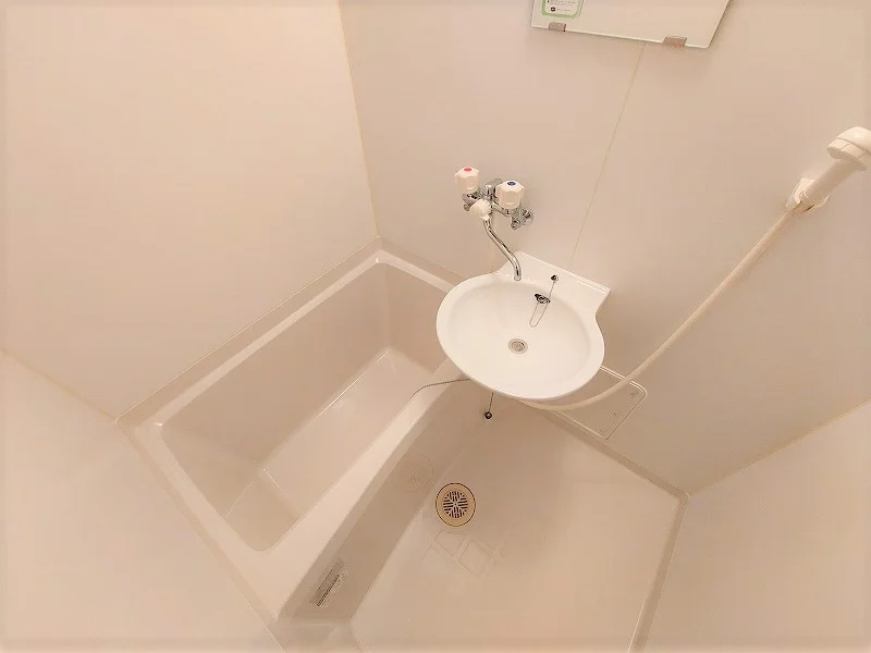 シャワー付きバスルーム