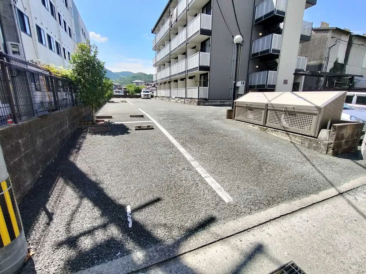 写真と現状が異なる場合は現状を優先します。