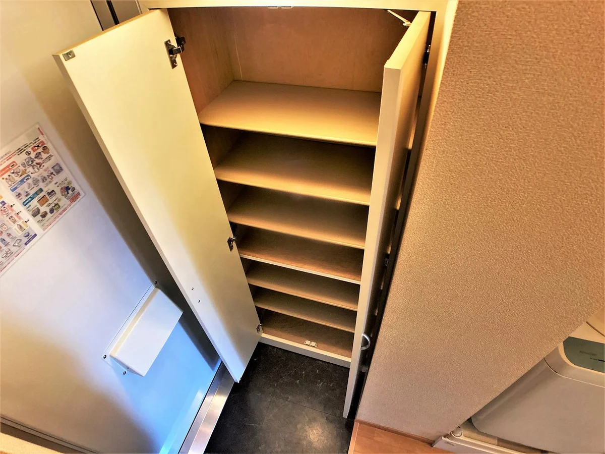 シューズボックス