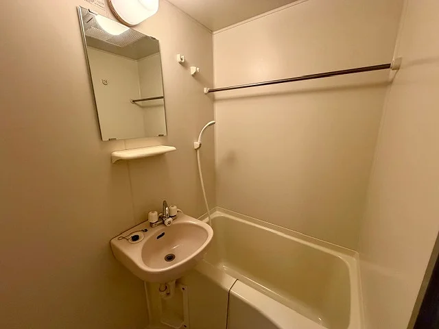 設備・仕様は号室により異なる為、現況を優先いたします。